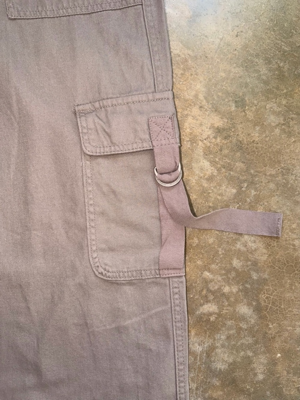 Tinseltown Taupe Wide-Leg Cargo Pants - Size L - Picture 5 of 9